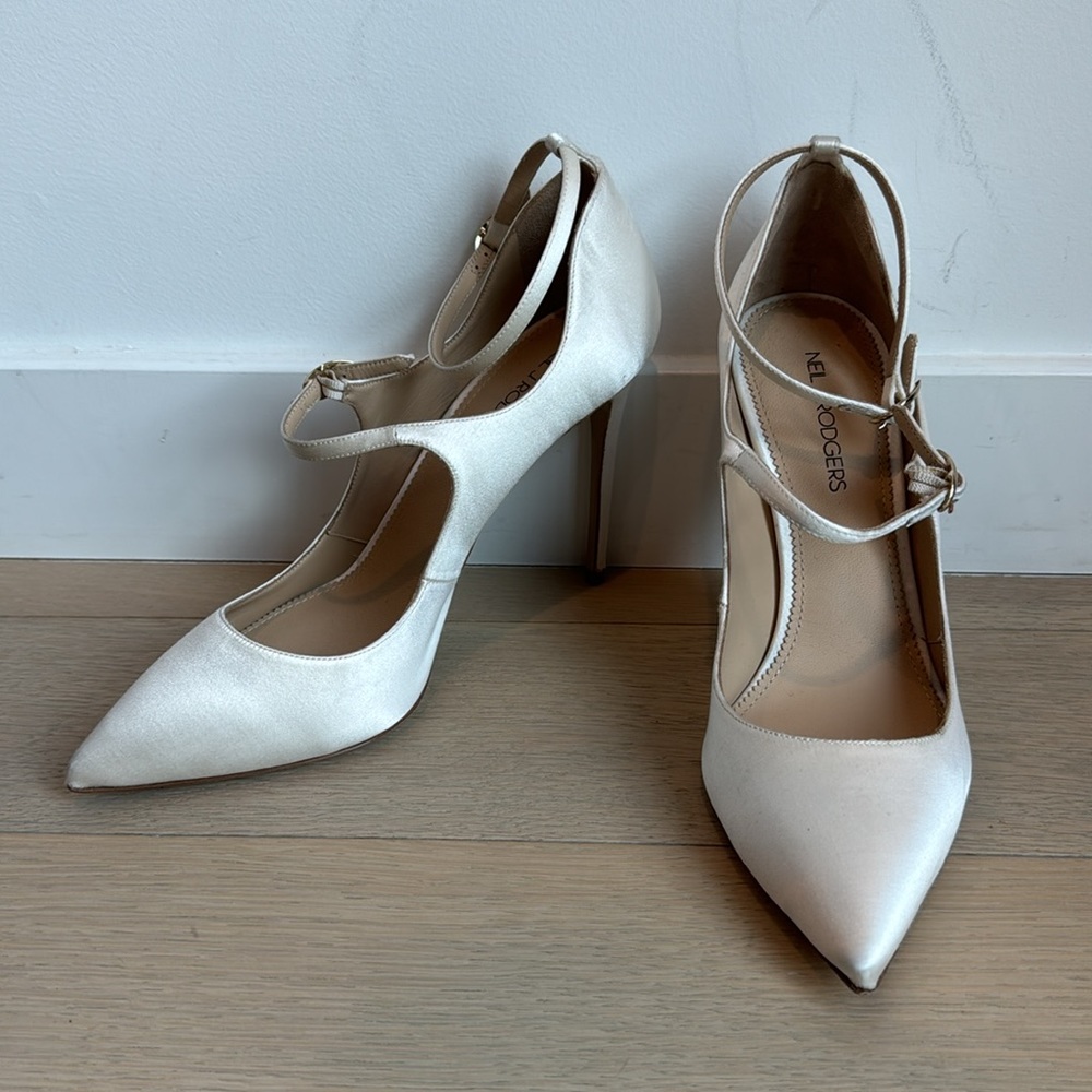 NEIL J RODGERS - CECILIA DYEABLE SATIN SIZE 40